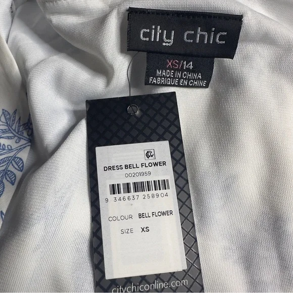 City Chic Bell Flower Dress Size 14 - Picture 3 of 5